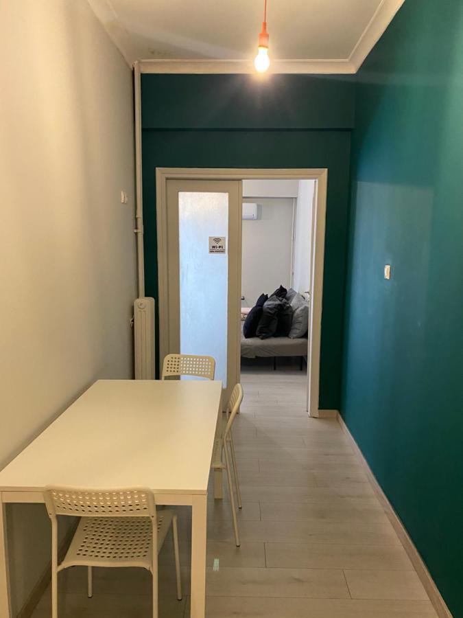 Aris Apartment Атина Екстериор снимка
